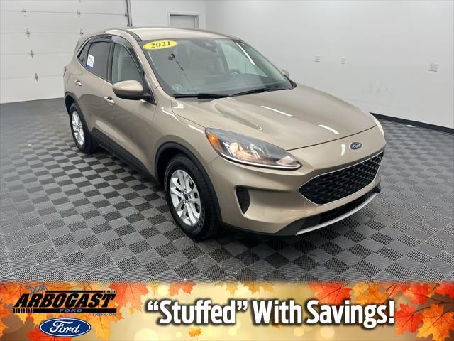 2021 ford escape se