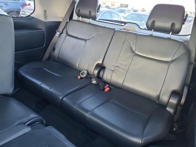 2011 lexus lx 570 base