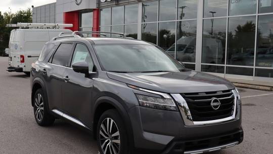 2024 Nissan Pathfinder platinum