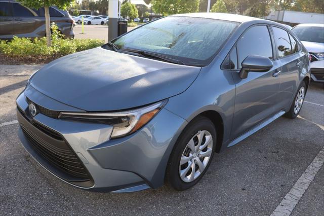 2024 toyota corolla hybrid le