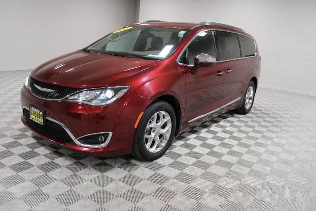 2017 chrysler pacifica limited
