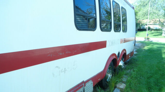 1990 ford e350 command van 7.3 diesel 28 ft 62000 miles