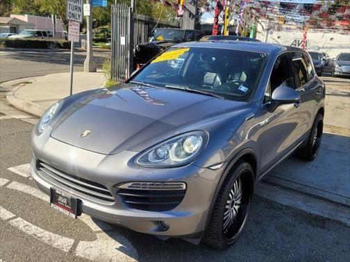 2011 porsche cayenne