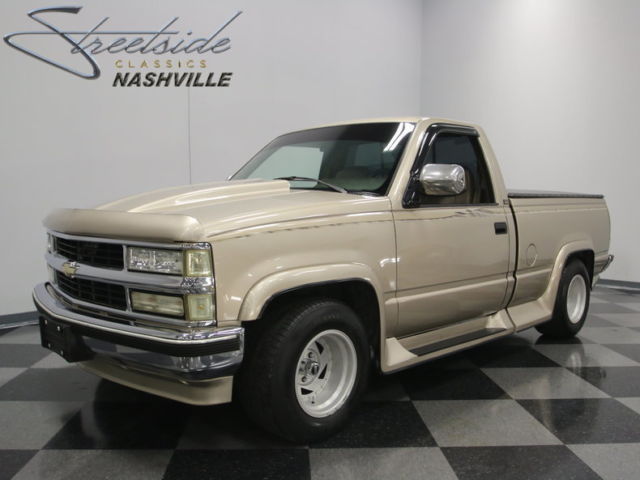 big block 454 power, 700r4 o/d trans, a/c, sweet pickup for work or play!