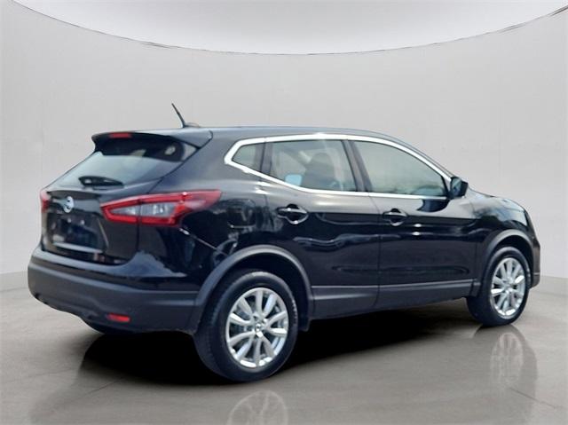 2022 nissan rogue sport s