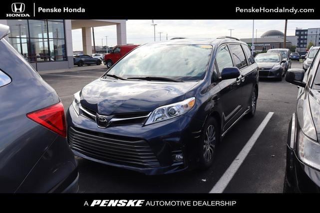 2018 toyota sienna xle