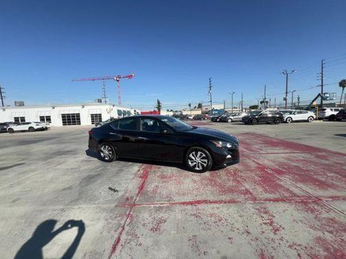 2022 nissan altima