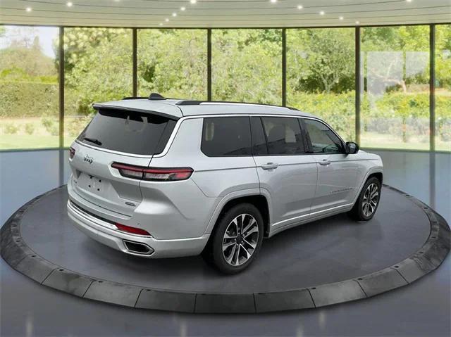 2023 jeep grand cherokee l overland 4x4