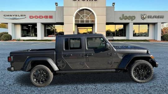 2025 Jeep Gladiator