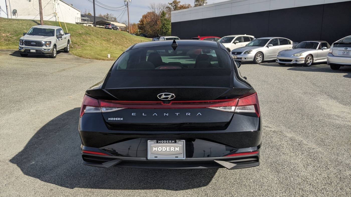 2022 hyundai elantra sel