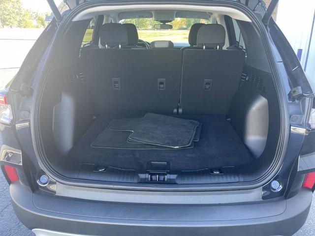 2021 ford escape se