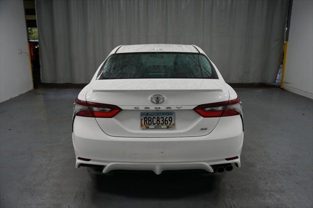 2022 toyota camry se