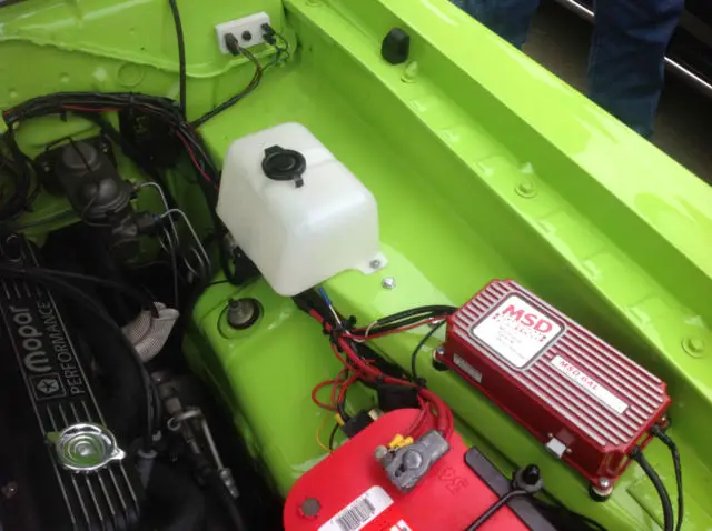 1972 dodge dart swinger hardtop 2-door 5.2l fast fuel injection