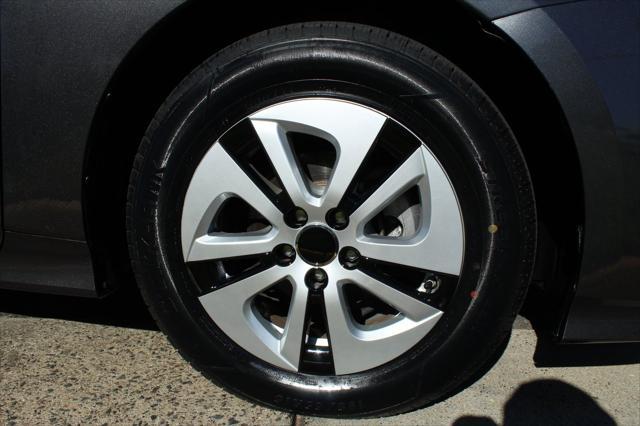 2017 toyota prius two