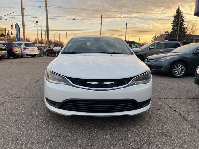 2015 chrysler 200 lx