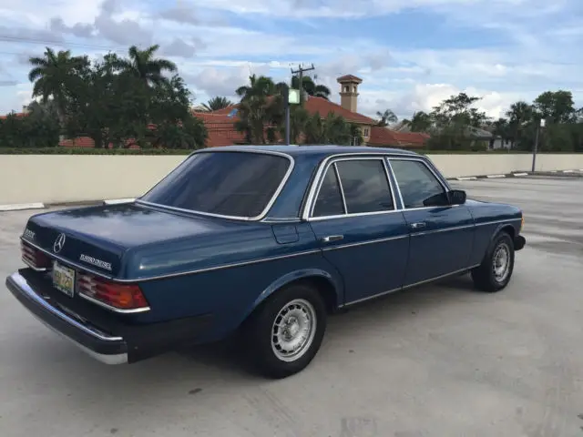classic w123 mercedes 300d turbodiesel low miles garage kept well maintained