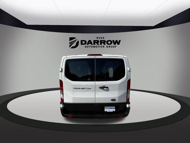 2022 ford transit-250 base