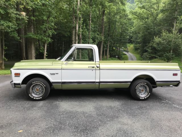 1970 chevy c10 custom deluxe