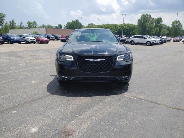 2018 chrysler 300 in standish, michigan