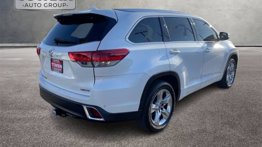 2017 Toyota Highlander
