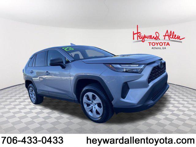 2023 toyota rav4 le