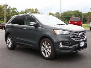 2021 Ford Edge titanium