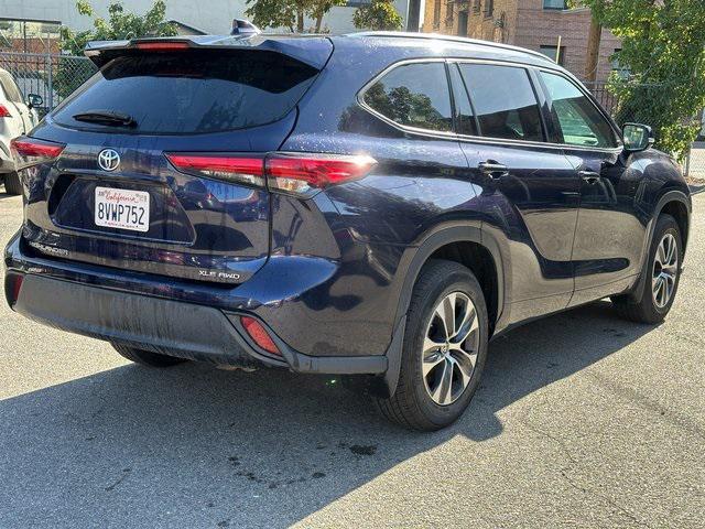 2021 toyota highlander xle