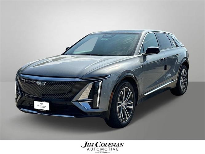 new 2024 cadillac lyriq luxury
