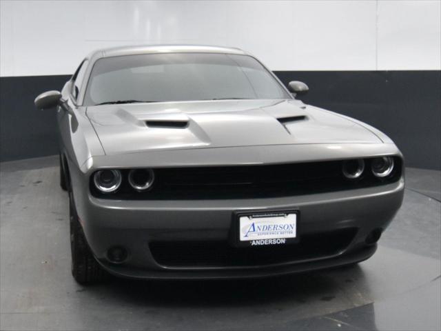 2023 dodge challenger sxt