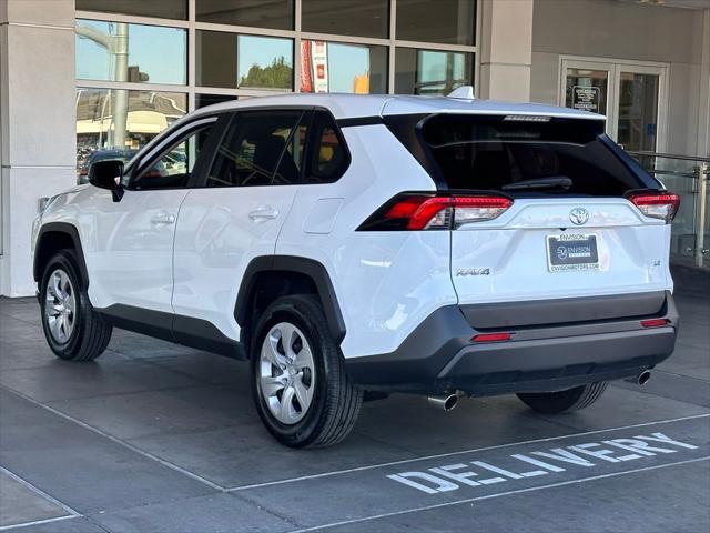 2024 toyota rav4 le