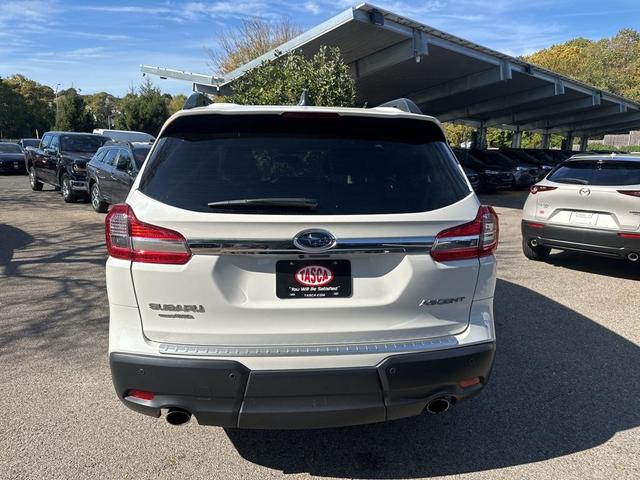 2021 subaru ascent premium 8-passenger