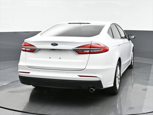 2019 ford fusion se