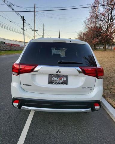 2016 mitsubishi outlander se