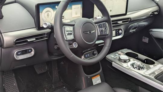 2025 Genesis GV60