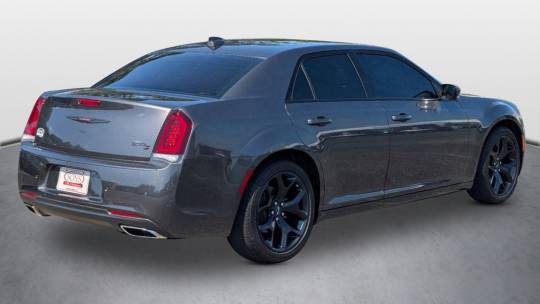 2022 Chrysler 300 s