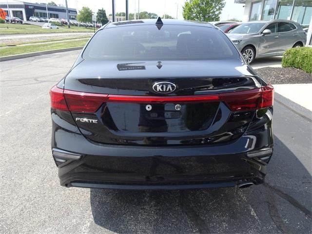 2021 kia forte lxs