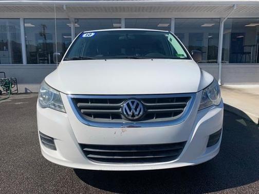 2010 volkswagen routan in saint louis, missouri