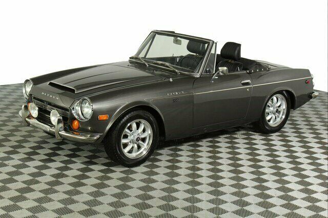 1970 datsun 311