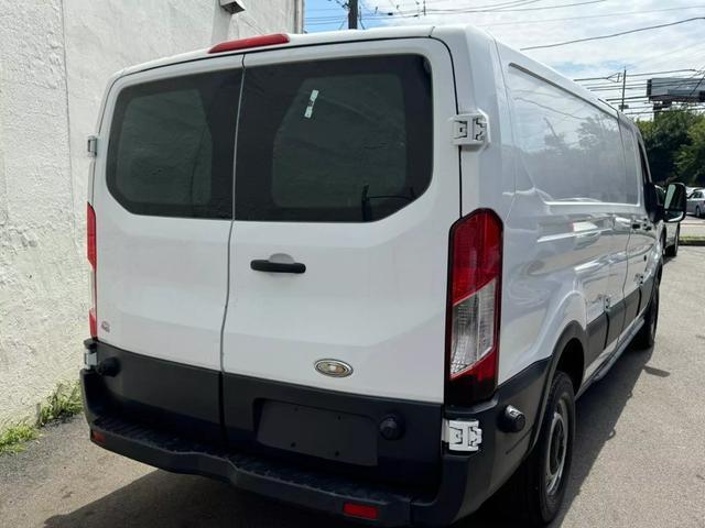 2015 ford transit-250 base