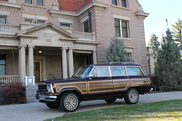 beautiful 1989 jeep grand wagoneer!! low miles, recently restored!! no reserve!!