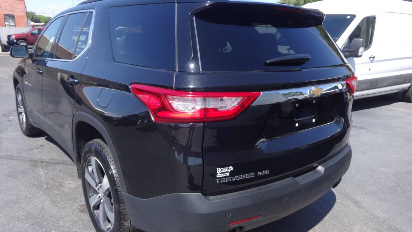 2021 chevrolet traverse lt leather