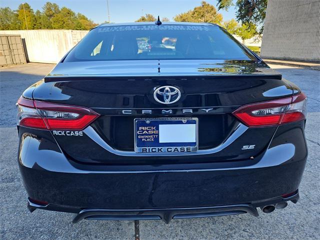 2021 toyota camry se