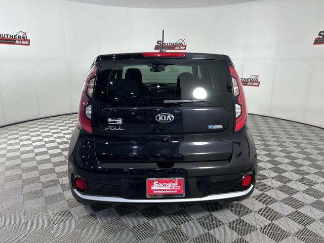 2017 kia soul ev base