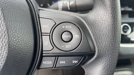 2022 toyota corolla hybrid le