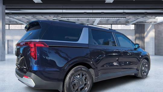 2025 Kia Carnival