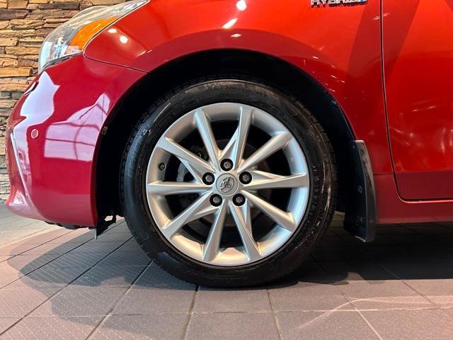 2014 toyota prius v two