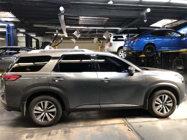 2022 nissan pathfinder sl