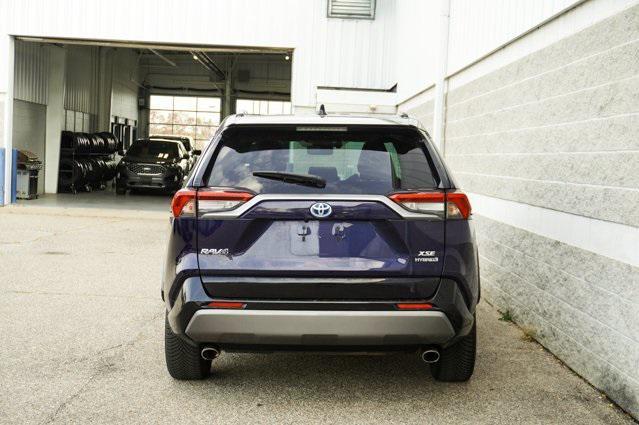 2019 toyota rav4 hybrid se