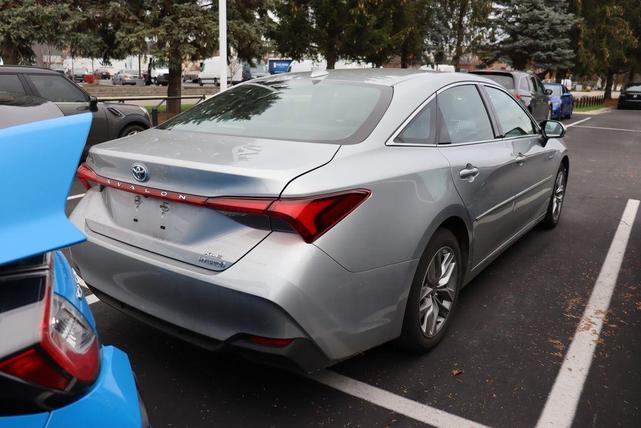 2021 toyota avalon hybrid xle