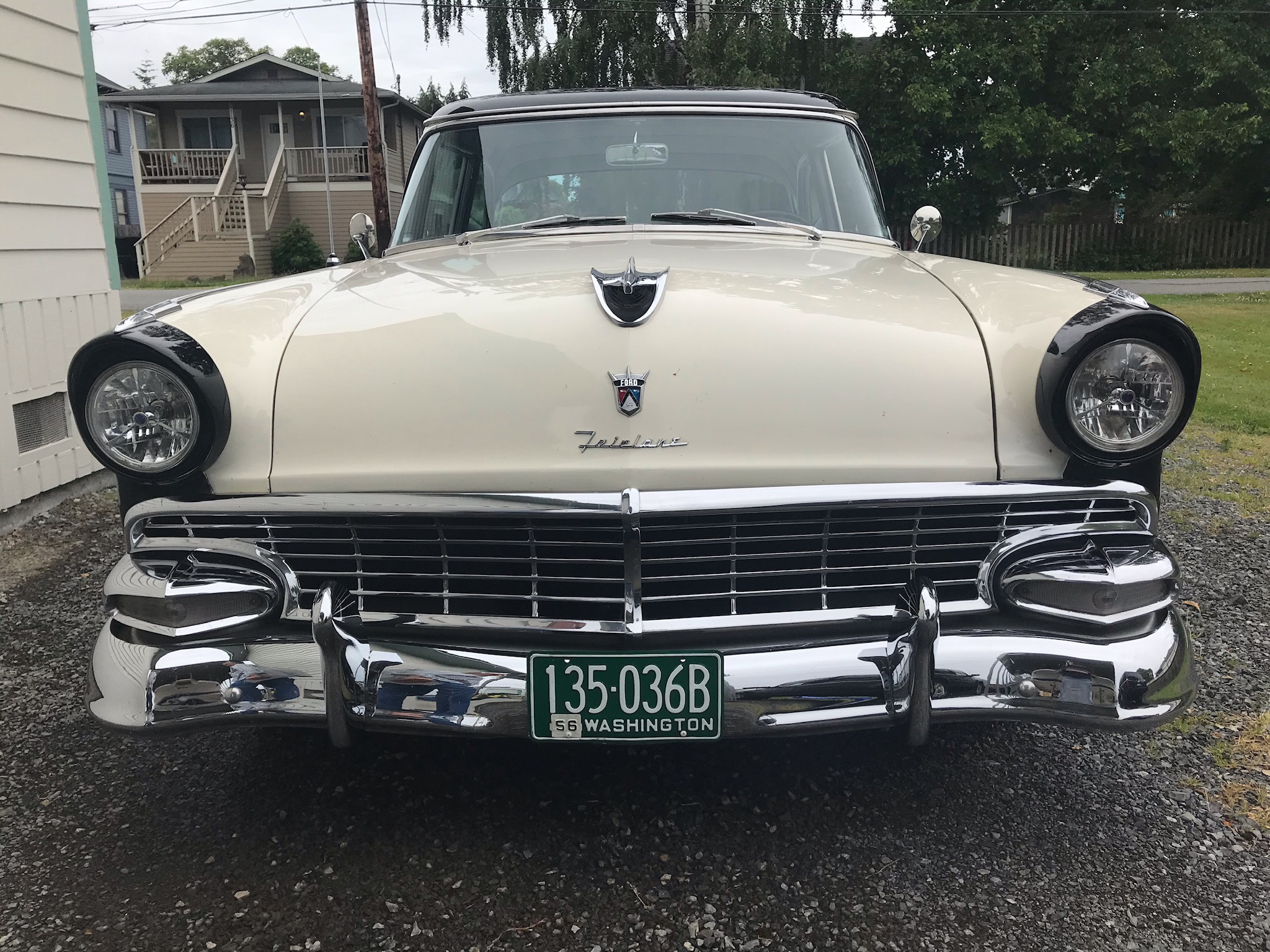1956 ford fairlane club sedan 5-speed
